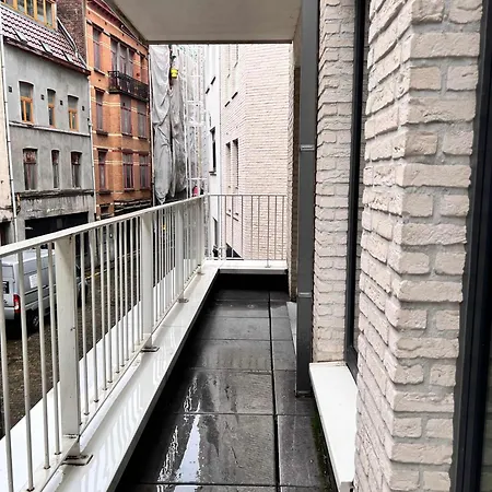 Lovely And Cosy With Balcony By Grand Place For 4 * Brussels