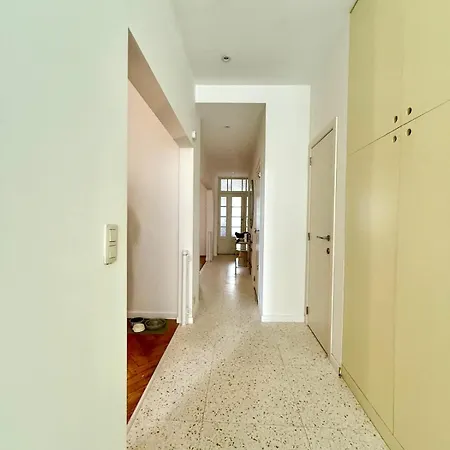 Apartment 2 Bedrooms - Baby Crib & Furnished Terrace In Lovely Brussels