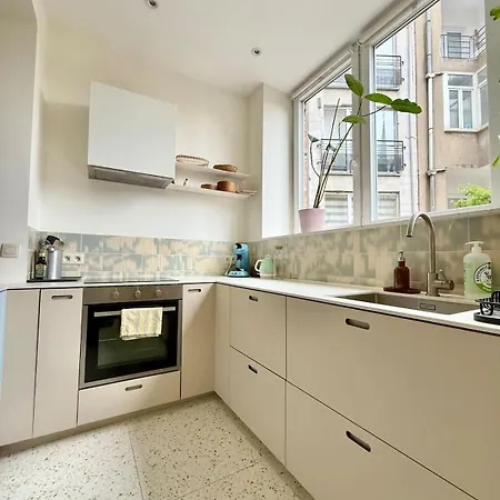 Apartment 2 Bedrooms - Baby Crib & Furnished Terrace In Lovely *