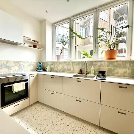2 Bedrooms - Baby Crib & Furnished Terrace In Lovely Apartment *