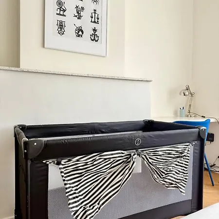 Apartment 2 Bedrooms - Baby Crib & Furnished Terrace In Lovely