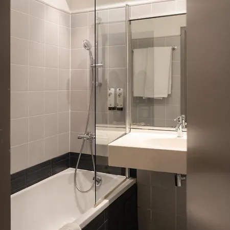 New Charlemagne Hotel 4*