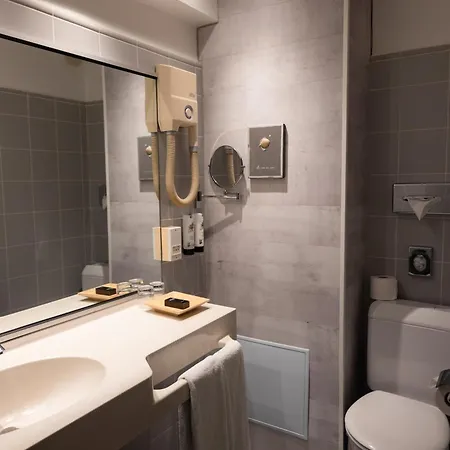 New Charlemagne 4* Brussels