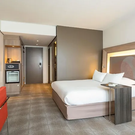 Hotel Novotel Centre 4*