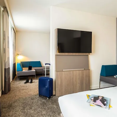 Novotel Centre Hotel 4*