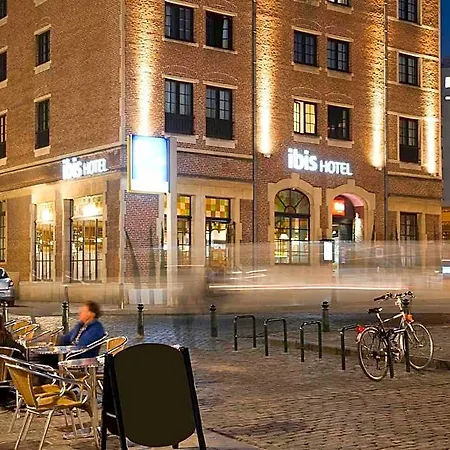 Hotel Ibis Off Grand'place 3*