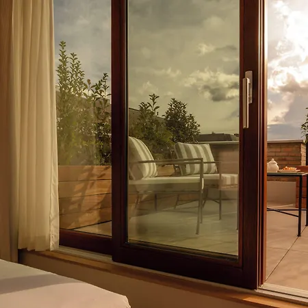 9hotel Chelton Hotel 4*