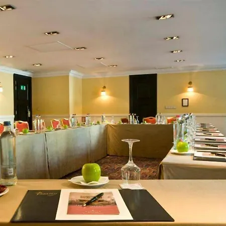 Barsey By Warwick Hotel 4*
