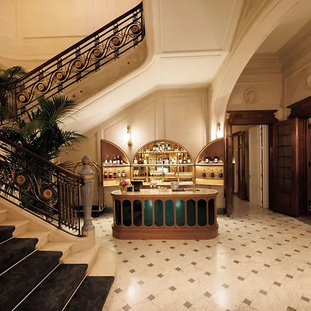 Fleur De Hotel 4*