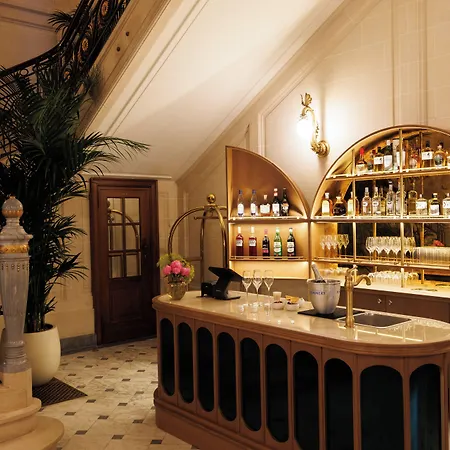 Fleur De Hotel 4*