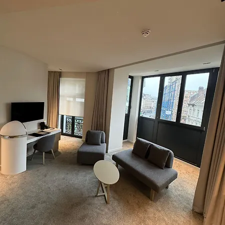 Opo Hotel 4*