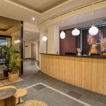 Alma Grand Place Hotel 3*