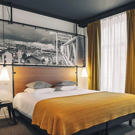 Hotel Zoom