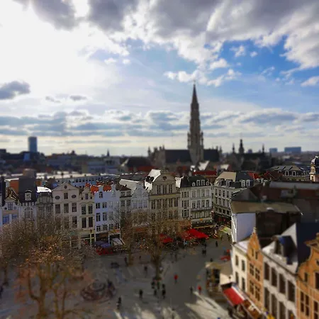 Hotel Ibis Off Grand'place 3*
