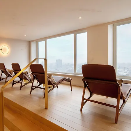 Hotel The 4*