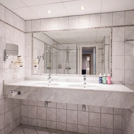 Hotel Thon Bristol Stephanie 4*
