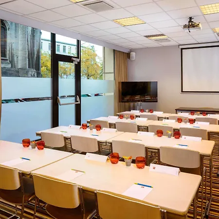 Ibis Centre Hotel 3*