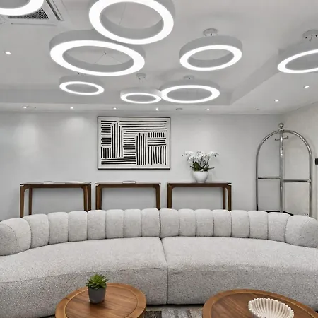 Midi 33 By Reside - New Opening Appartement Brussel