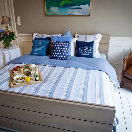 Le Seize Bed & Breakfast Brussels