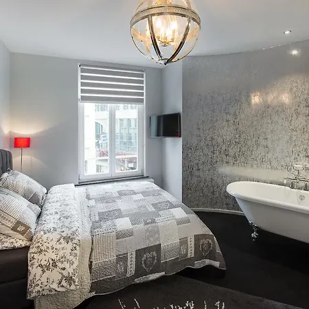 Bed & Breakfast All In One 4*