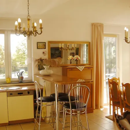 Apartment Cosy Nest With Garage In *