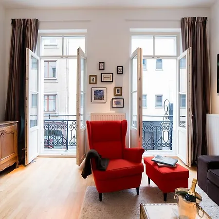 Apartment Grand Place The Looks