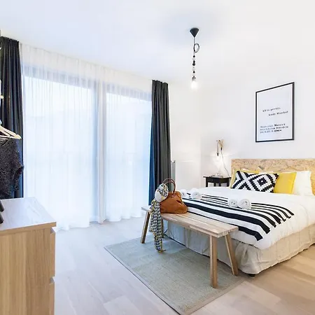 Apartment Sweet -eu Commission