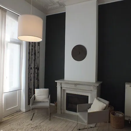 Royal Park Apartment *