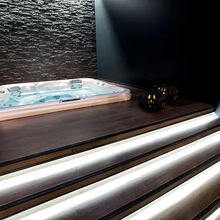 Chambre Avec Jacuzzi Sauna Privatif