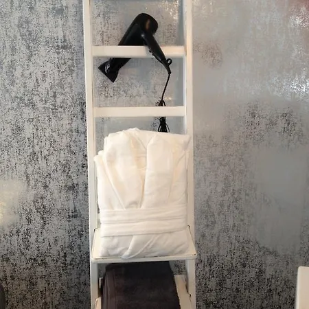 All In One Bed & Breakfast Brussels