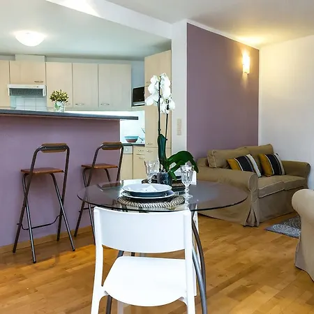 Apartment Patriotes Halldis *