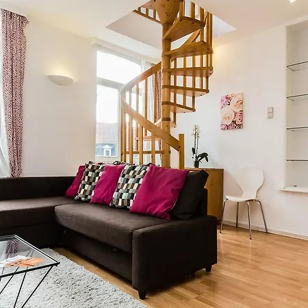 Patriotes Halldis Apartment *