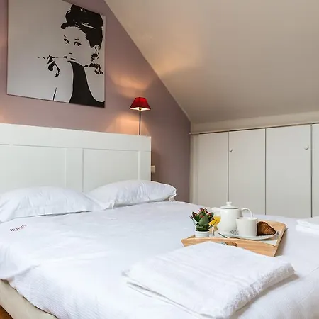 Patriotes Halldis Apartment *