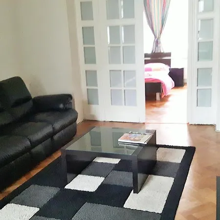 Big Private 2br Brussels