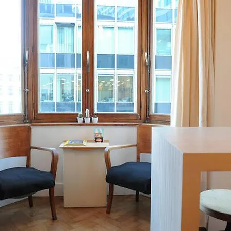 Exquisite In * Brussels