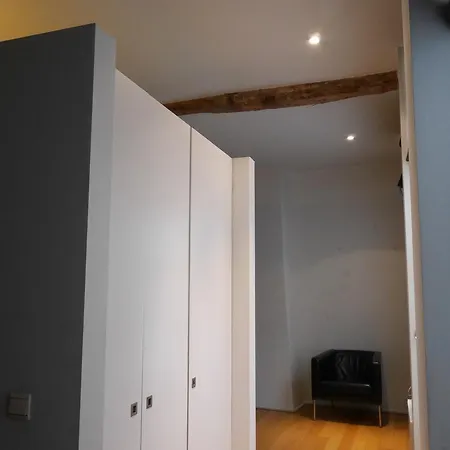 Grand Place Apartment *