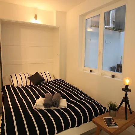 Anneessens Square Apartment Brussels