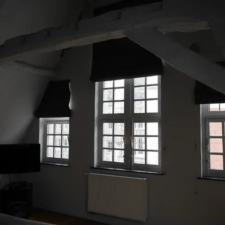 Grand Place Apartment *