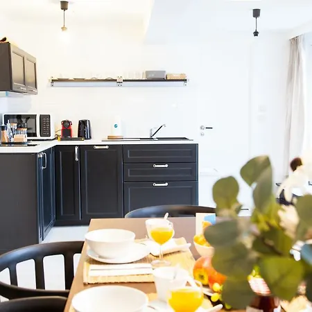 Sweet Apartments- Avenue Louise Apartment Brussels