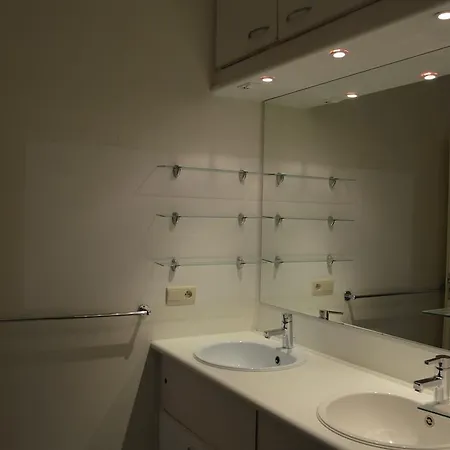 Apartment Tour & Taxis 5 *