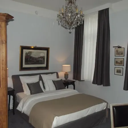 Vincentv. Gallery Bed & Breakfast *