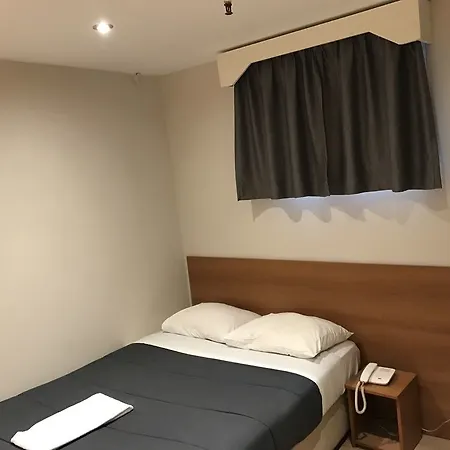 Hotel Royal *