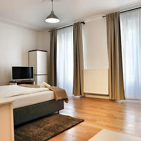 Aparthotel Top Spot 3*