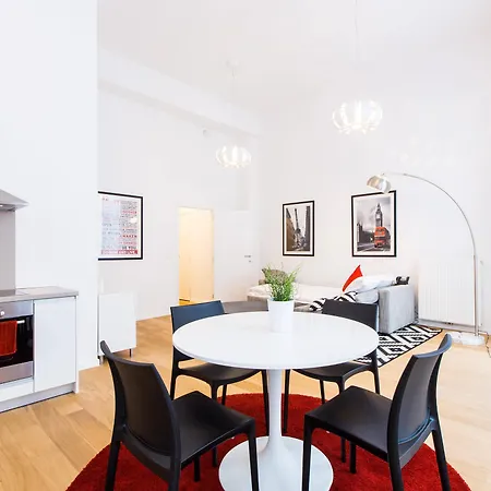Grand Apartment *
