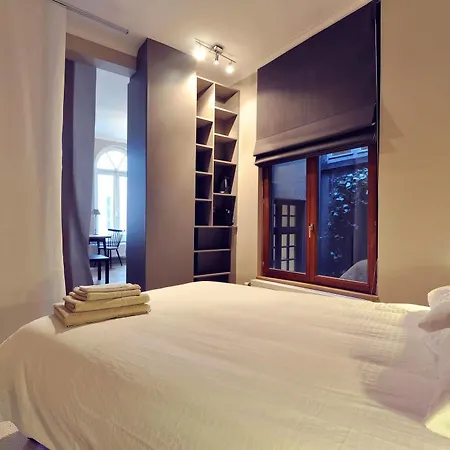 Be And Be Sablon 5 Apartment