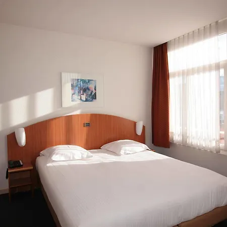 Hotel Aris Grand Place 3*