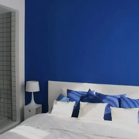 Esperance Hotel 3*