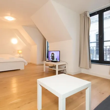 Louise Uptown House Apartment