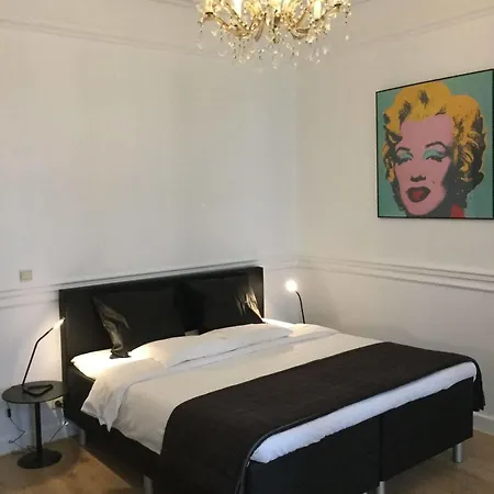 Bed & Breakfast Downtown Bxl 3*