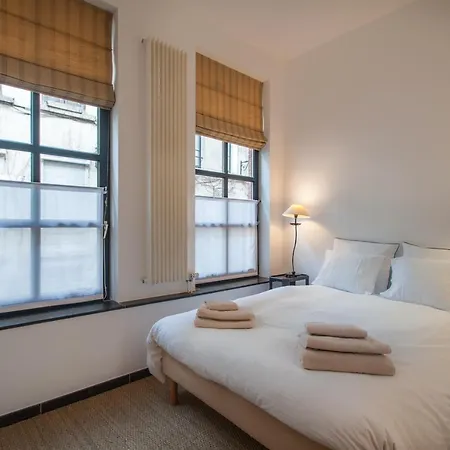Be And Be Sablon 11 Apartment